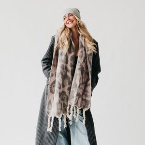PRISCILLA PRINTED Leopard Print Thick Blanket Scarf with Tassels